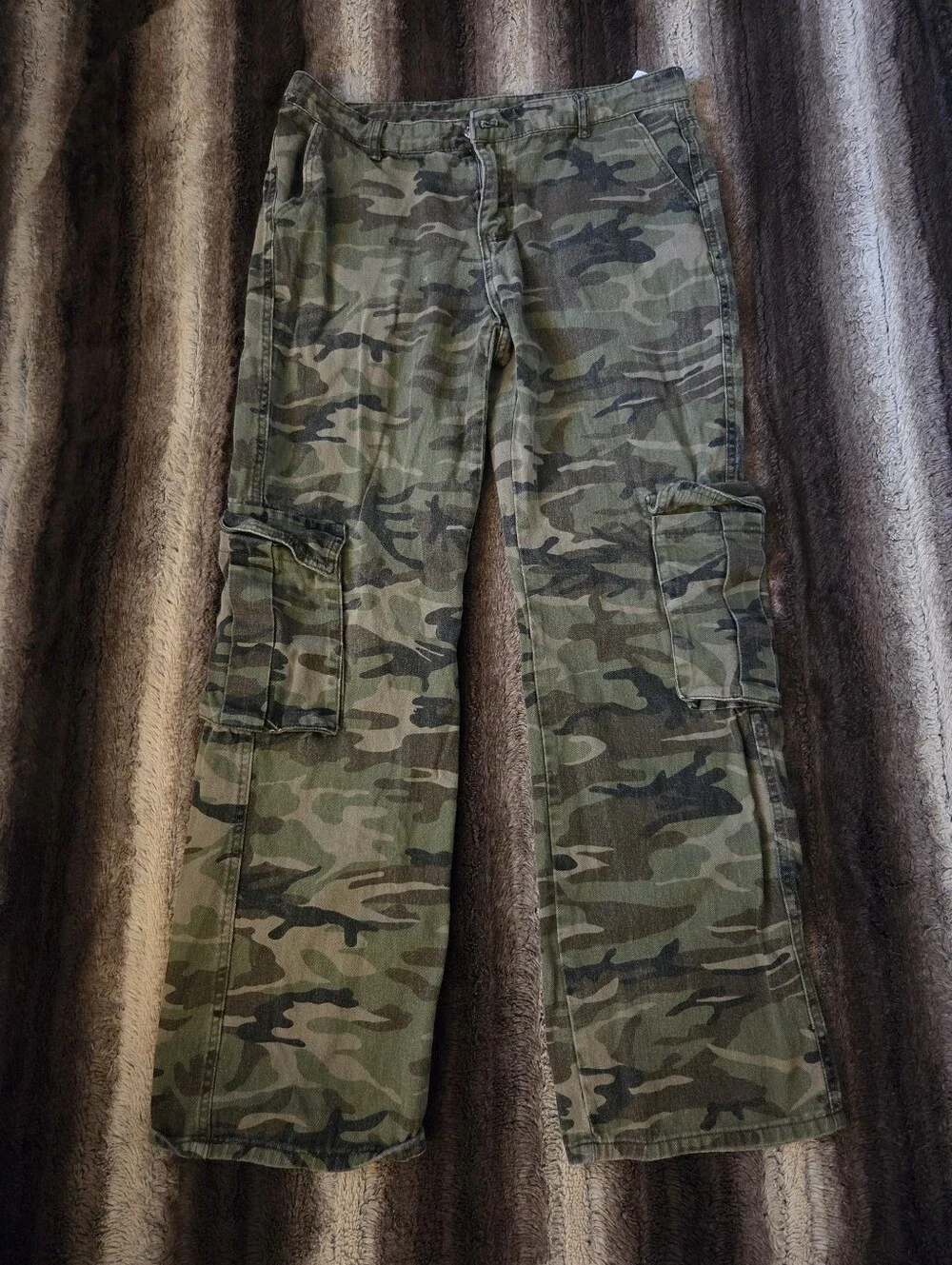 Camo Cargo Wide Leg Pants Size 8 - Picture 1 of 7
